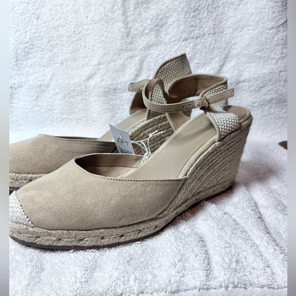 NWOB. Loft Espadrilles , Size 10 , Tan color - Picture 6 of 9